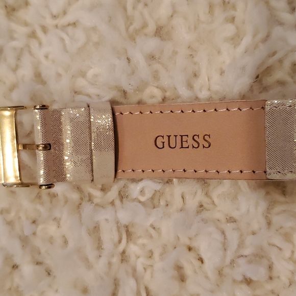 Guess Watch - Picture 4 of 7